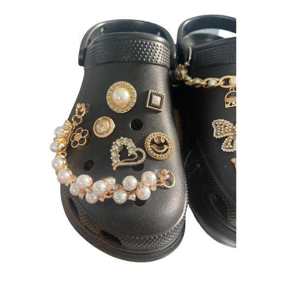 NEW CROCS BAE CLOGS WITH CHARMS SZ 8 - Picture 2 of 7